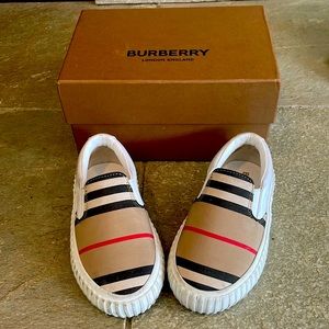 Burberry Toddler shoes Size 24